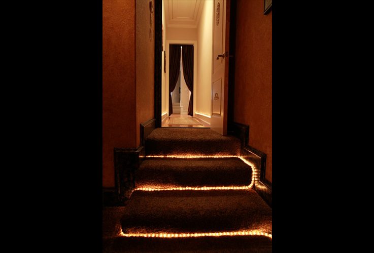 Custom stairway lighting